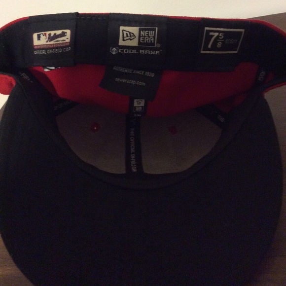 Used Cincinnati Reds fitted cap - Picture 3 of 3